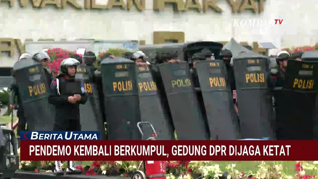 Demo Depan Gedung DPR, Massa Desak Respons Cepat soal Tunjangan Fantastis | BERUT
