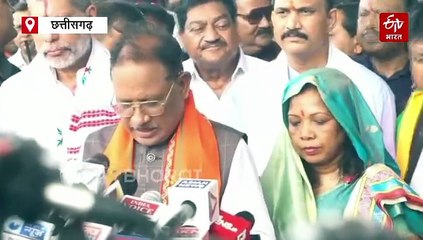 विदेश दौरा पूरा कर रायपुर लौटे सीएम विष्णु देव साय, एयरपोर्ट पर हुआ शानदार स्वागत