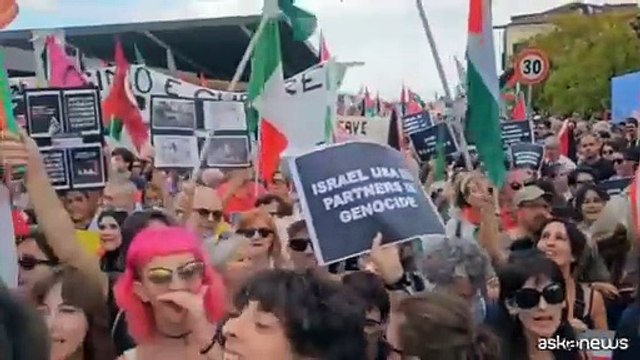 Venezia, il corteo per la Palestina verso la mostra del Cinema