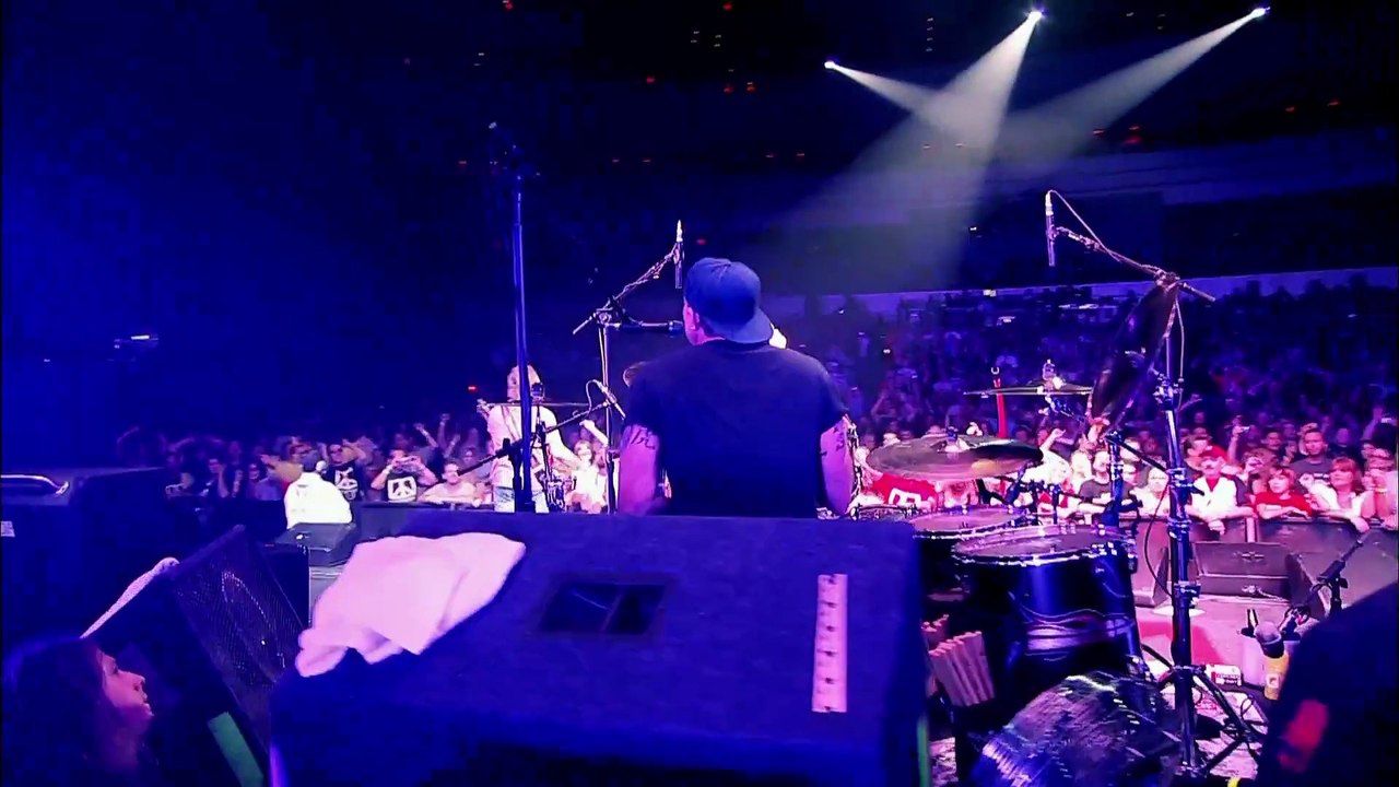 Oh Yeah - Chickenfoot (live)