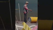 العم حيدر و المجيب الآلي 🤣 | مسلسل حكاية بودروم #حكاية_بودروم #bodrummasalı #kanald #shorts