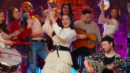 Elif Buse Doğan - Ziller ve İpler - Zilleri Taktı Çıkı Çıkı Yaptı (Official Video)