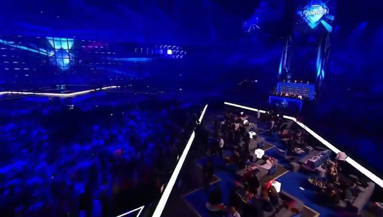 FINAL - Hele afstemning i finalen fra 1 til 37 (Spokespersons), Jon Ola Sand, Eurovision Book of Records, Top 3 og interview med Conchita Wurst i green room - No commentary - Eurovision Song Contest 2014 - DR