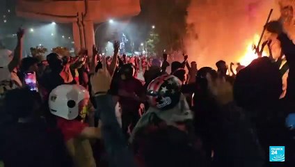 Tres muertos en Indonesia por incendio en Parlamento durante protestas