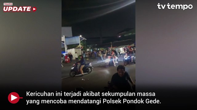 Sambil Bawa Senpi Laras Panjang, Aparat Tangkap Massa di Pondok Gede Bekasi