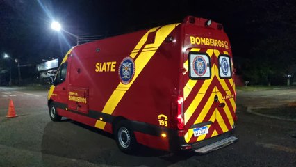 Batida entre moto e caminhonete deixa ferido e mobiliza Siate em Cascavel
