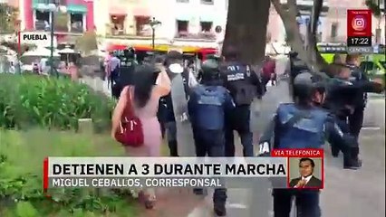 Detienen a 3 mujeres tras marcha en el día de las víctimas de Desaparición Forzada en Puebla