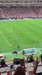 Chicharito regresa con Chivas