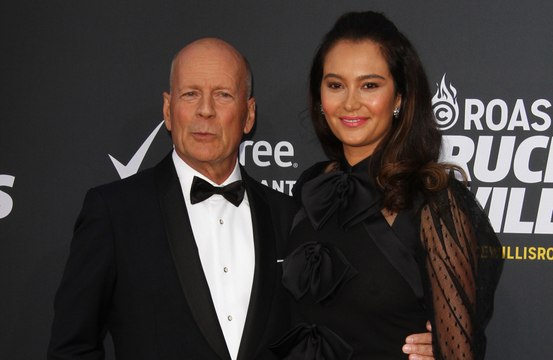 Emma Heming Willis responde a las críticas que recibió tras mudar a Bruce Willis a una casa separada