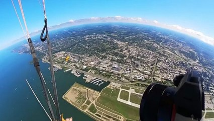 The U.S. Army Parachute Team, the Golden Knights, perform a precision jump during the Cleveland National Air Show. 🇺🇸✈️
