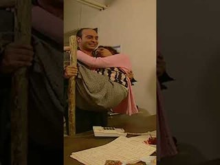 بكّار أنقذ زهرة 😔 | مسلسل قصة شتاء | Kınalı Kar #مسلسلات_تركية #shortsvideos