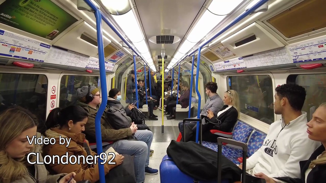 London Underground Piccadilly line Green Park to Leicester Square February 2023