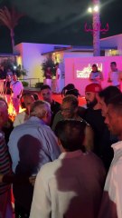 لحظة وصول محمد رمضان وتجمهر الحضور من حوله قبيل حفلته بمهرجان مراسي 