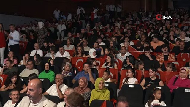 Osmangazi Belediyesi’nin atölyelerinde eğitim alan öğrenciler yeteneklerini sergiledi