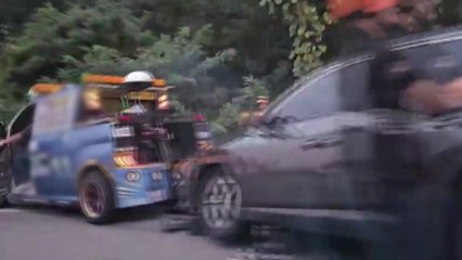 군위휴게소 인근 승용차 2대 추돌...1명 병원 이송 / YTN
