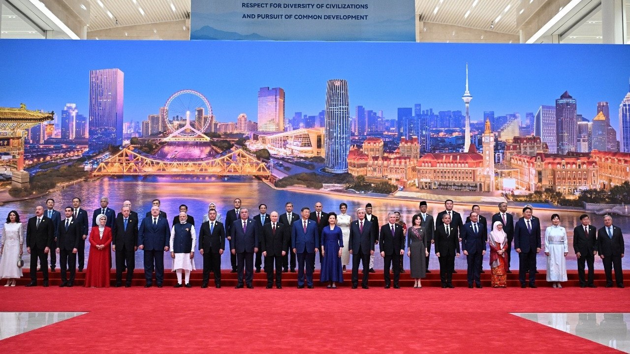 Xi Jinping hosts global leaders at SCO summit; PM Modi, Putin, Sharif in front row