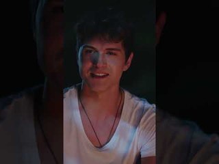 علاء ما بحب الحشرات 😂 | مسلسل حكاية بودروم #حكاية_بودروم #bodrummasalı #kanald #shorts