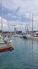 Un barco de la Flotilla zarpa hacia Gaza desde Barcelona
