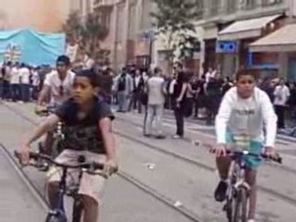 Défilé manif un parisien
