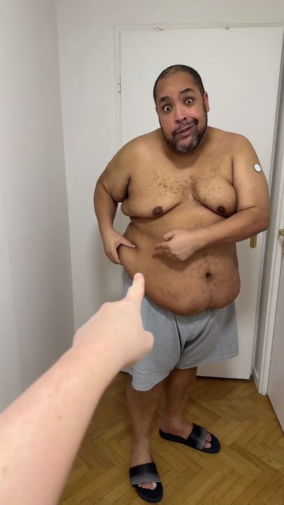 Ma femme  aime trop mes  poignées d’amour 🥰🤣 😅 #humour #drole #couple #couplegoals