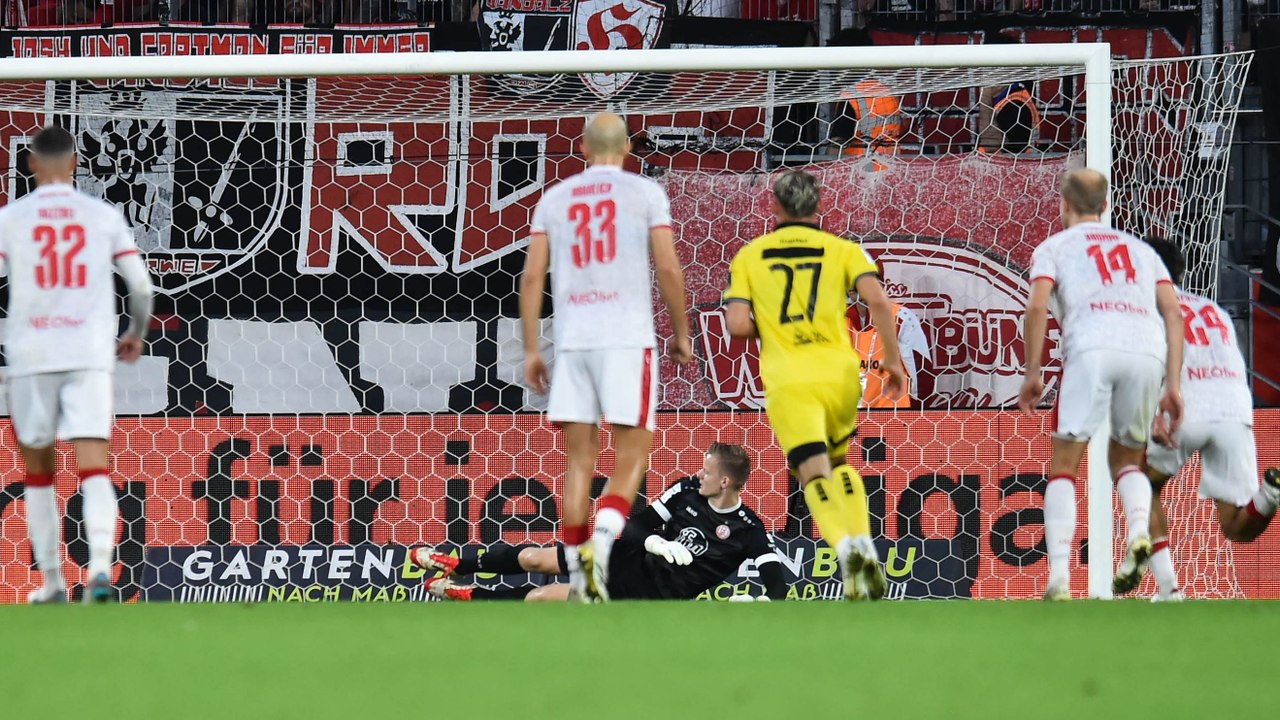 Rechts, links, halblinks: Gindorfs kurioser Dreierpack im Video