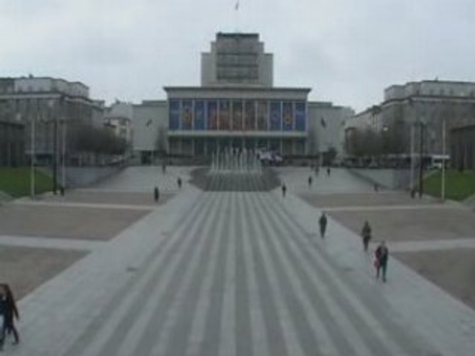 Manif poétique 3 - Oblige-toi à tournoyer