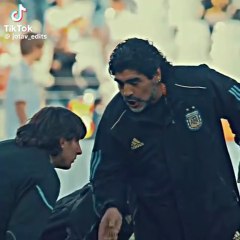 A short love story #DiegoMaradona#football #sports #legend