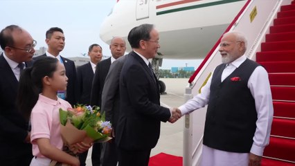 PM Modi in Tianjin, China - The welcome everyone is talking about !