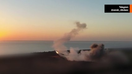 Oekraïne lanceert “Flamingo”-kruisraket in driedubbele aanval op Rusland