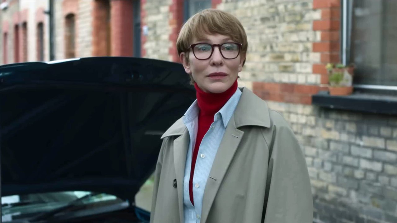 Father Mother Sister Brother Trailer OV