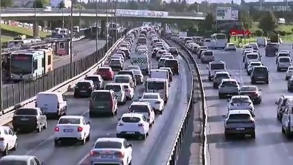 İstanbul trafiğinde ''uyum haftası'' yoğunluğu