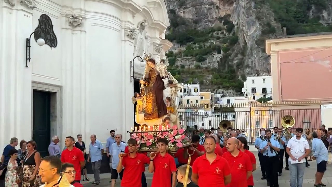 Atrani (SA) - La processione con la statua della Madonna del Carmine (31.08.25)