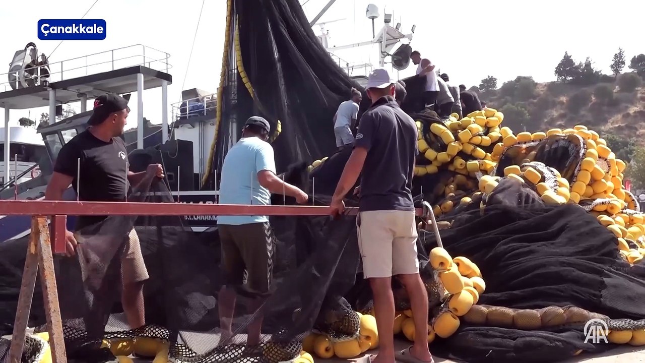 Çanakkaleli balıkçılar dualarla mavi sulara uğurlandı