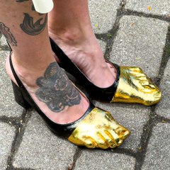 Walking in style!  DIY Shoes will definitely surprise passers-by 😅 🦶🏼 #diy #craft #shoetok #fashion #toeshoes