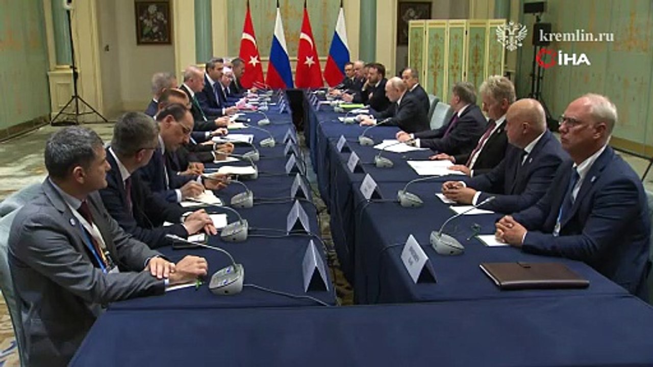 Çin'de diplomasi rüzgarı: Cumhurbaşkanı Erdoğan, Rusya Devlet Başkanı Putin'le görüştü