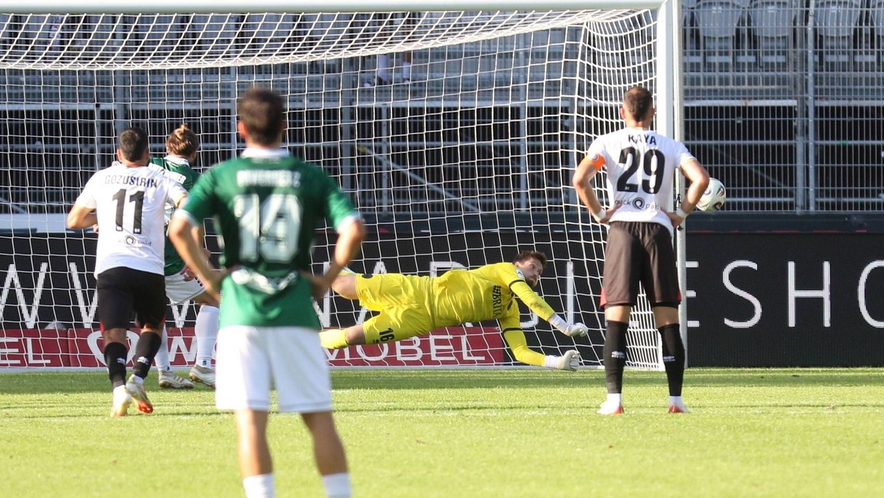 90+7! Elfmeterkiller Stritzel hält Wiesbaden-Sieg fest