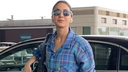 डेनिम लुक और बन हेयरस्टाइल में दिखीं Vaani Kapoor