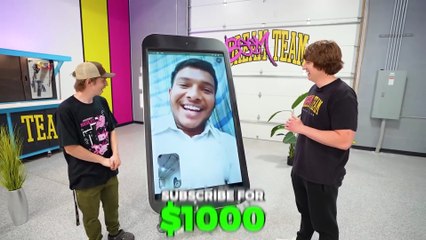 “I Built the World’s Largest iPhone 📱😱 (It Actually Works!)”