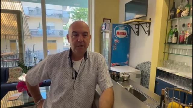 Viaggio nel Moby Dick di Rimini, l'hotel due stelle e l'estate 2025: «Qui c'è il turismo e l'ospitalità di una volta»