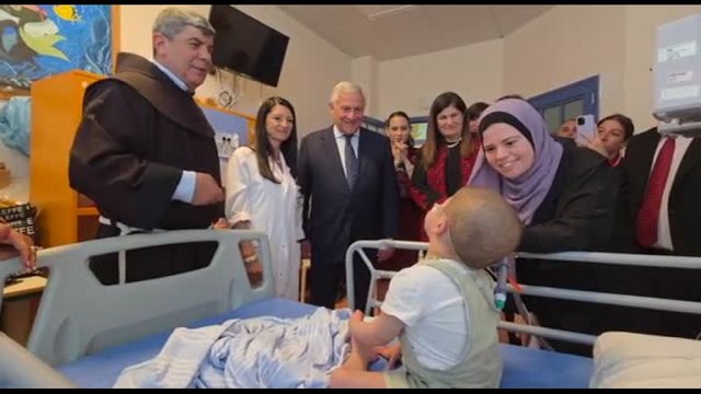 Tajani visita i bambini palestinesi ricoverati negli ospedali romani