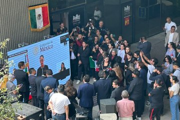 Presentan 1er Informe de la presidenta Claudia Sheinbaum a las afueras del Congreso de Nuevo León