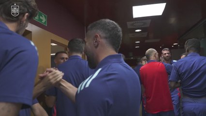 El abrazo de Carvajal con Pedri y Lamine