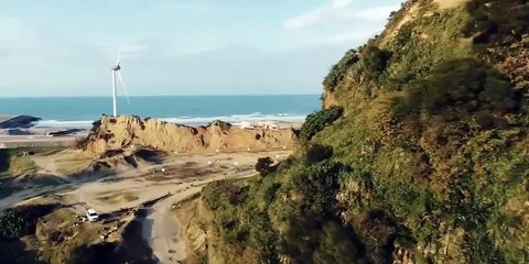 Yuang light - Light Counters Darkness (Official Video)( website on standby)