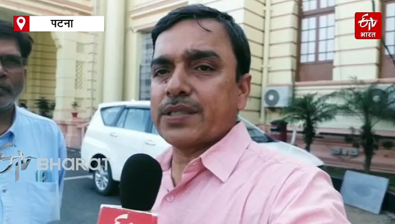 बिहार के चुनावी रण में उतरेंगे आधा दर्जन पूर्व...