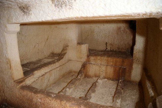 Adıyaman'da 2 bin 100 yıllık mezar açıldı: Çıkan obje Eski Mısır Tanrısı Pataikos'a ait