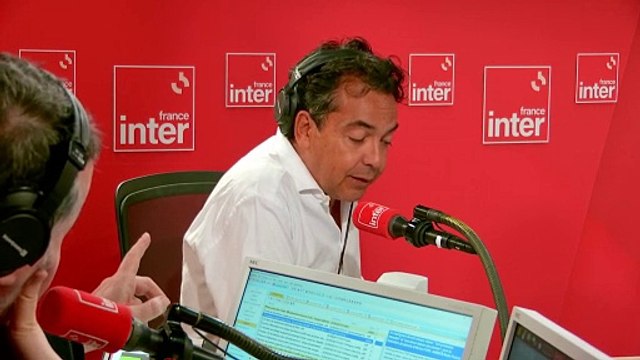 Bayrou à livre ouvert - L'édito politique de Patrick Cohen