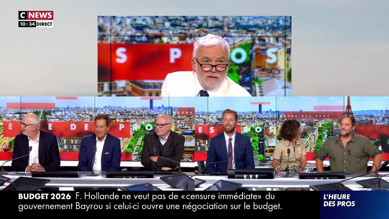 Passage d'antenne entre Pascal Praud et Jean-Marc Morandini, de retour dans les studios de CNews, ce 25 août 2025