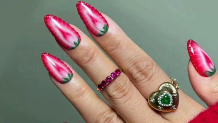 Strawberry vibes: unghie che sanno d’estate anche in autunno