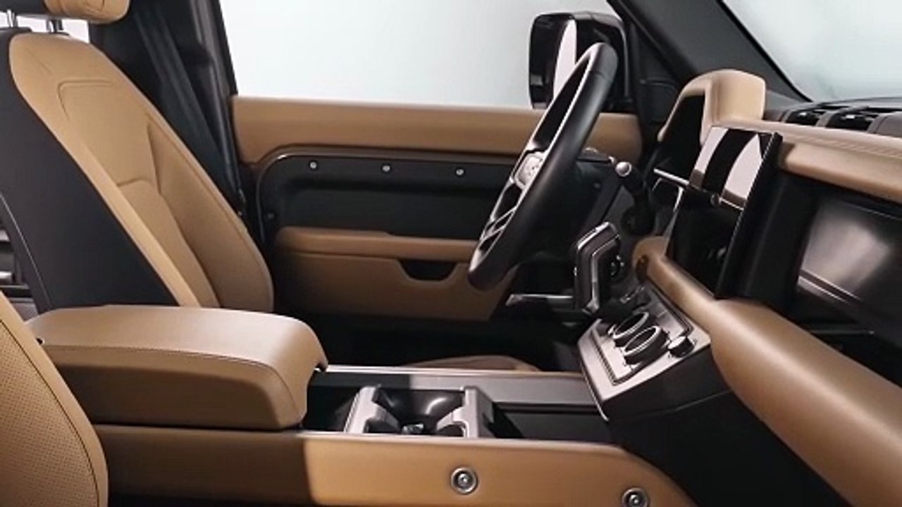 Land Rover Defender 130 (Intérieur)