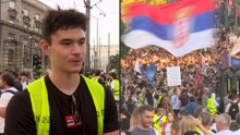 Demonstranten in Belgrad fordern mit stillem Protest Neuwahlen